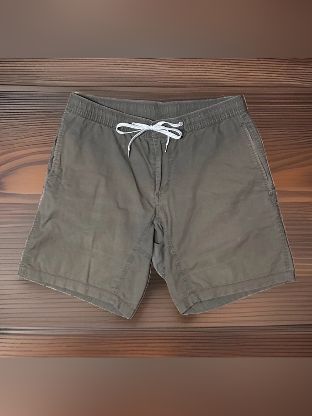 Vuori Ripstop Shorts Mens Medium Brown Elastic Waist Drawstring Stretch V370